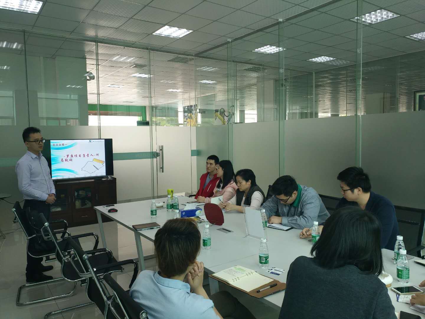 祝贺罗庚机器人签约AG集团(中国区)官方网站ERP